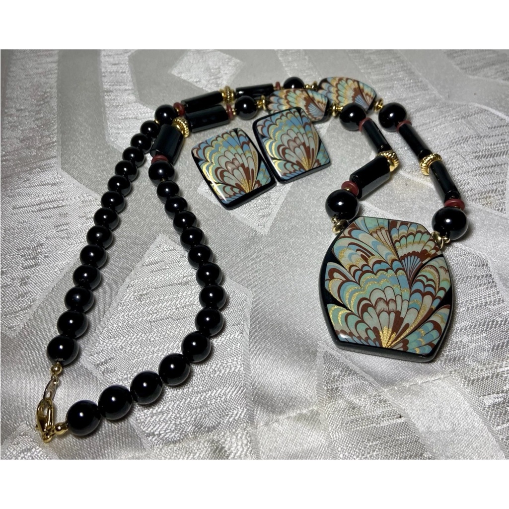 Lee Sands Vintage Artistic Multi Color Necklace Set